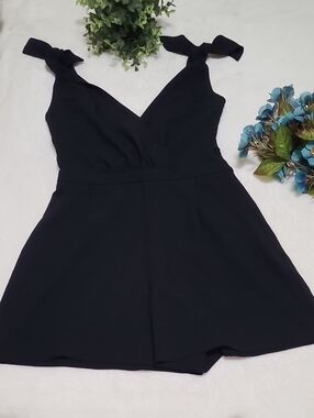 Zara Black Tie-Shoulder V-Neck Dressy Lace Romper Pockets Size Zip